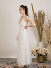 Load image into Gallery viewer, Graceful boho wedding dress