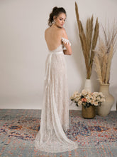 Load image into Gallery viewer, Delicate lace wedding dress