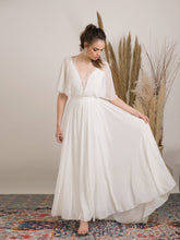 Load image into Gallery viewer, effortlessly beautiful bohemian wedding dress