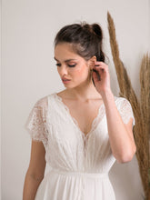 Load image into Gallery viewer, Dreamy Boho wedding dress