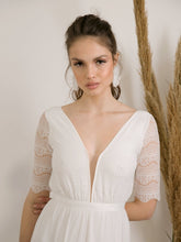 Load image into Gallery viewer, Elegant and simple long sleeves wedding dress