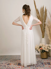 Load image into Gallery viewer, Elegant and simple long sleeves wedding dress
