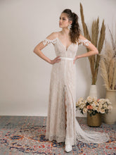 Load image into Gallery viewer, Delicate lace wedding dress