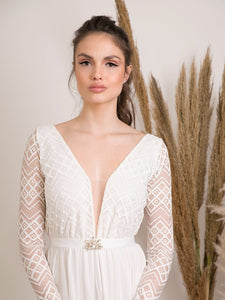 Long sleeves wedding dress