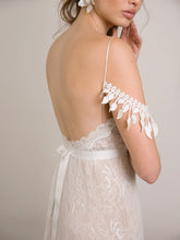 Load image into Gallery viewer, Delicate lace wedding dress
