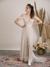 Load image into Gallery viewer, Delicate lace wedding dress
